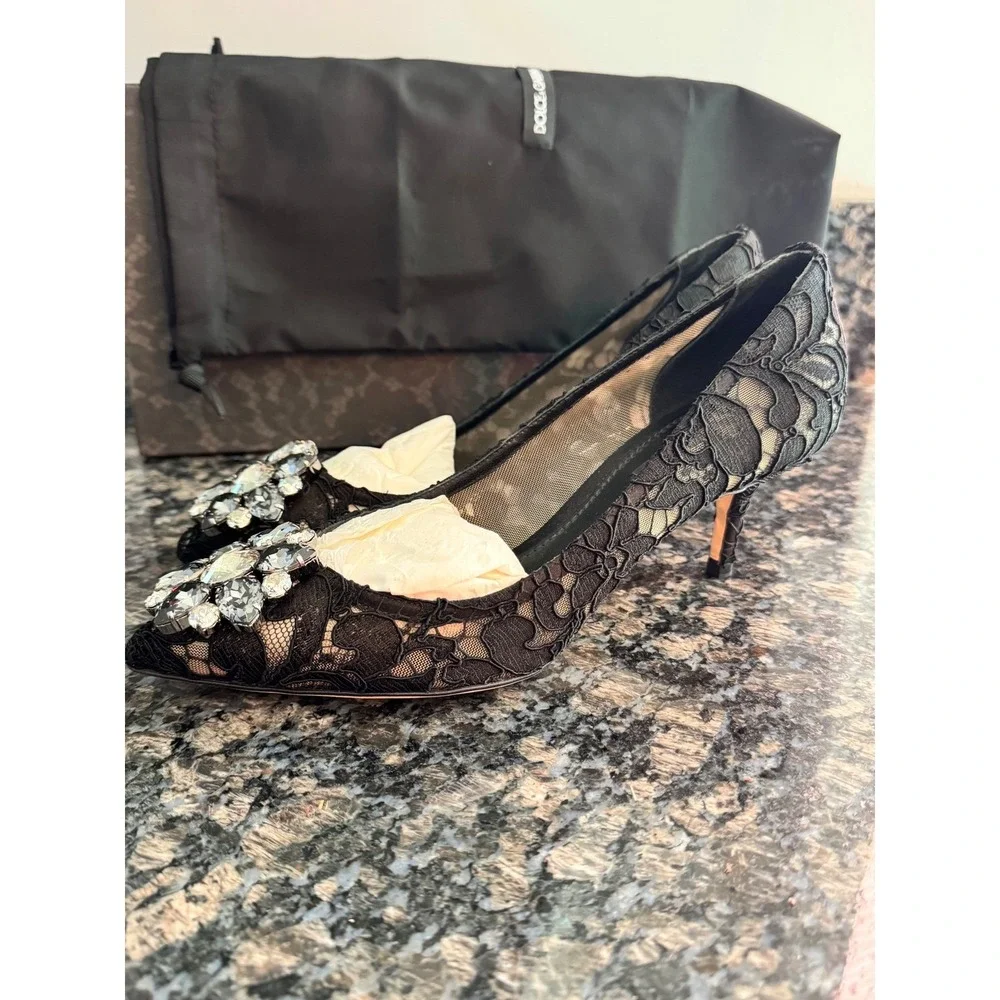 Dolce & Gabbana Bellucci Black Lace Crystal‎ Embellished Pointed  Pump 35.5 5.5
